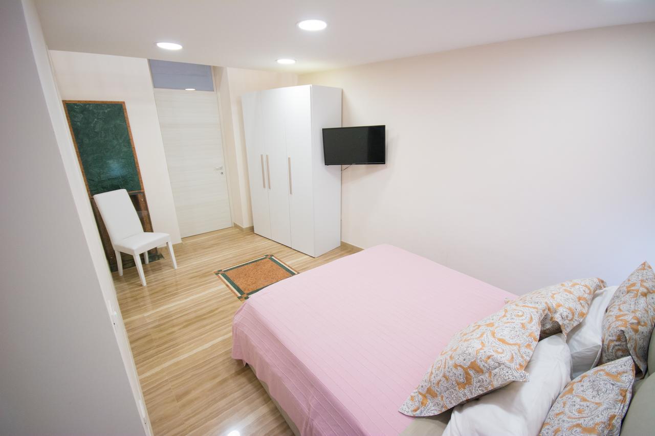 Al Vecchio Fontanile Bed & Breakfast Lesina Exterior photo